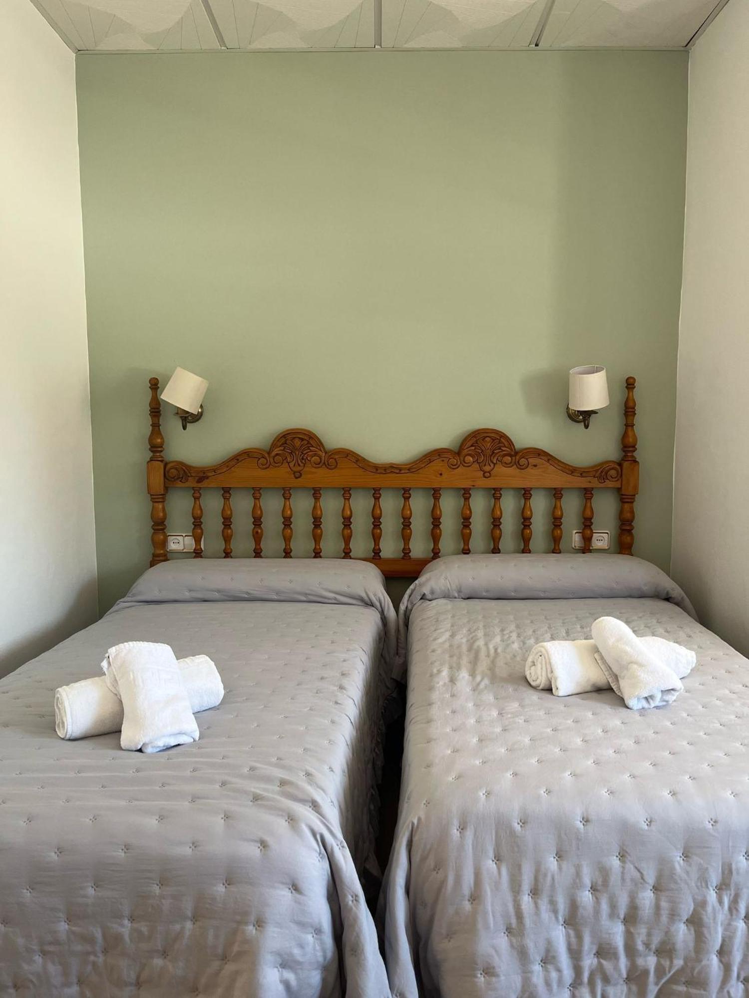 Hostal Quinto Pino Chipiona Exterior photo