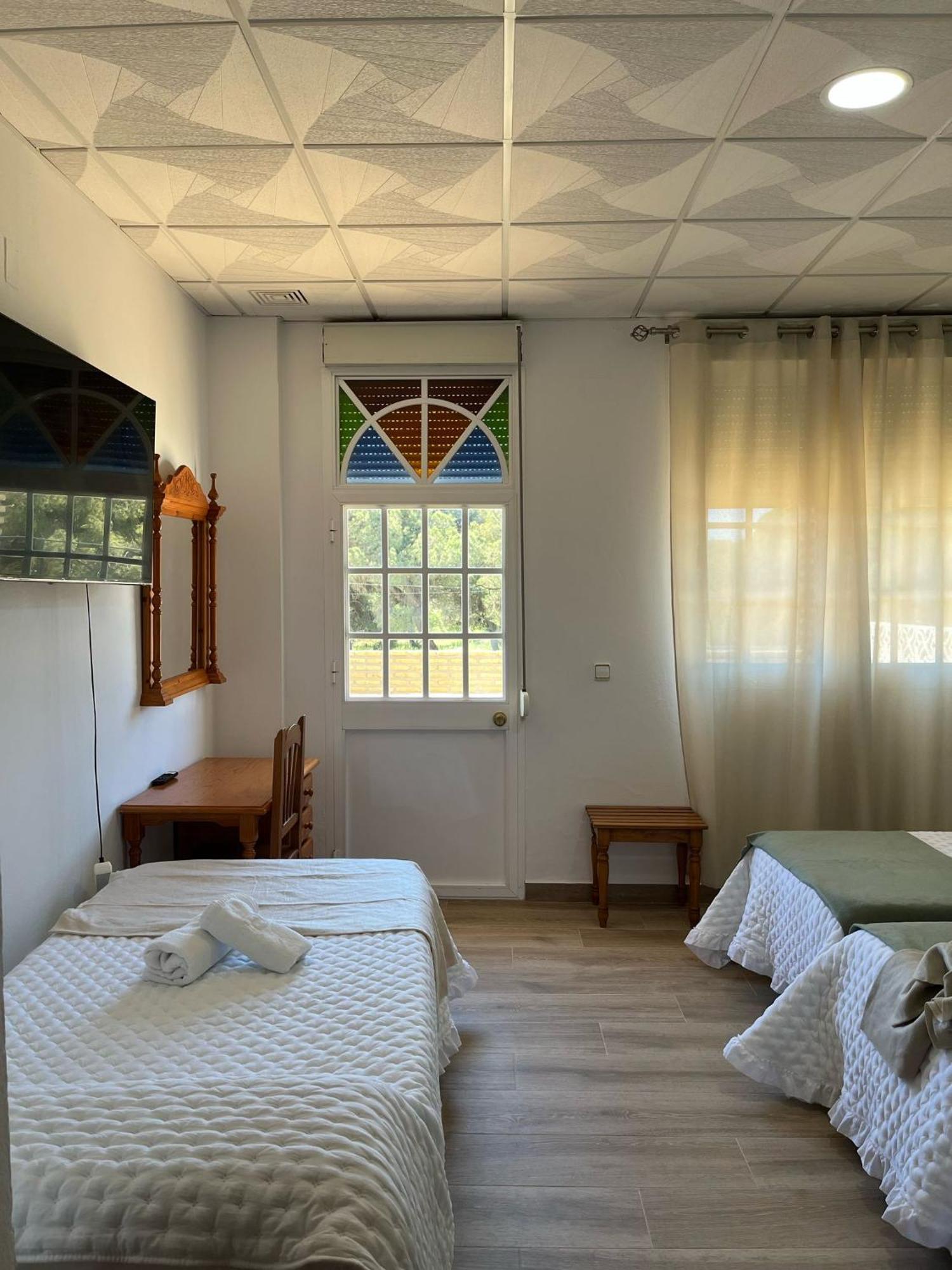 Hostal Quinto Pino Chipiona Exterior photo