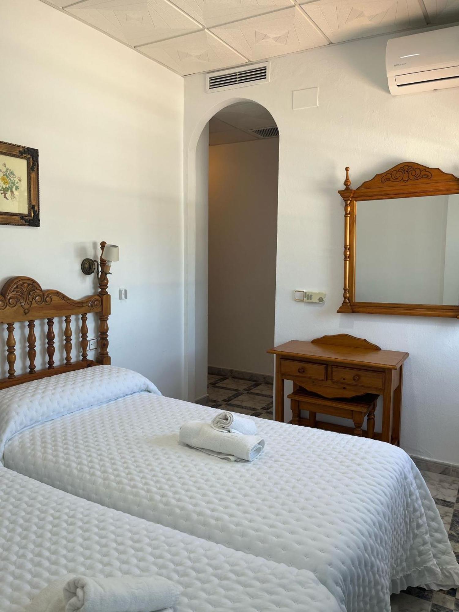 Hostal Quinto Pino Chipiona Exterior photo
