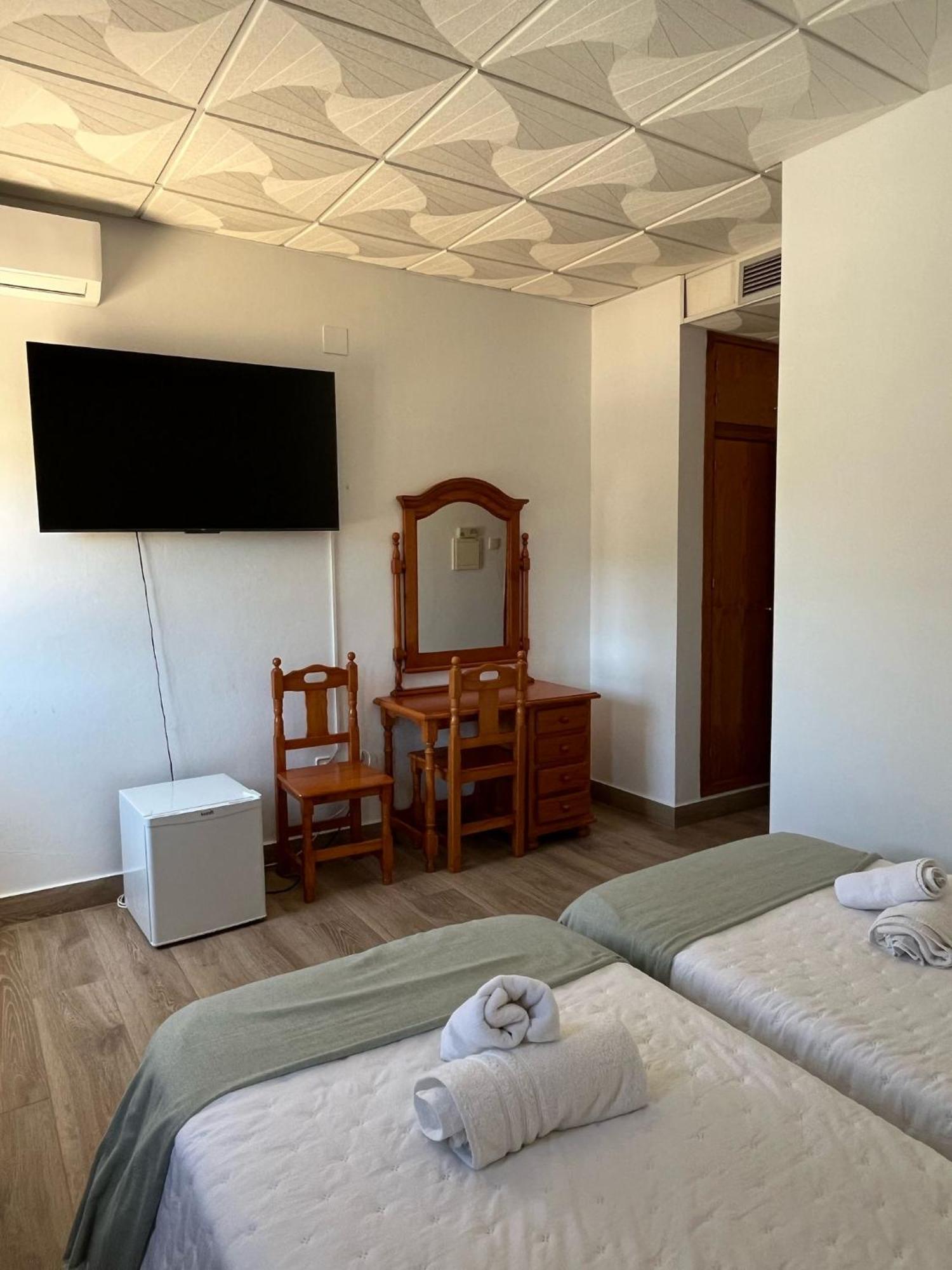 Hostal Quinto Pino Chipiona Exterior photo